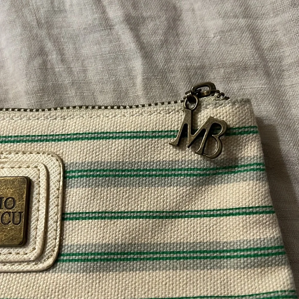 Mario Badescu Makeup Bag - Picture 4 of 6